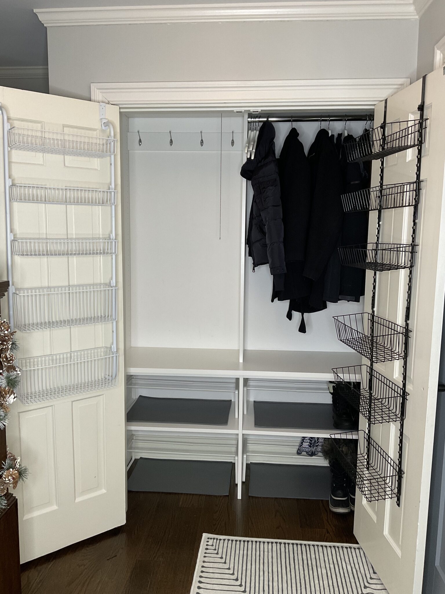 Simple and Functional Entryway Closet Organization Ideas - Sara Lee ...